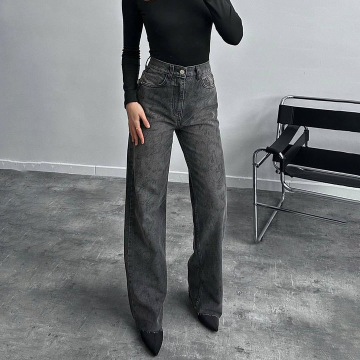 Trendy snake-pattern women's jeans with high waist and straight cut Lune London