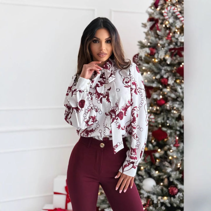 Blouse élégante pour femmes avec col décoratif et design floral Chic & Stil