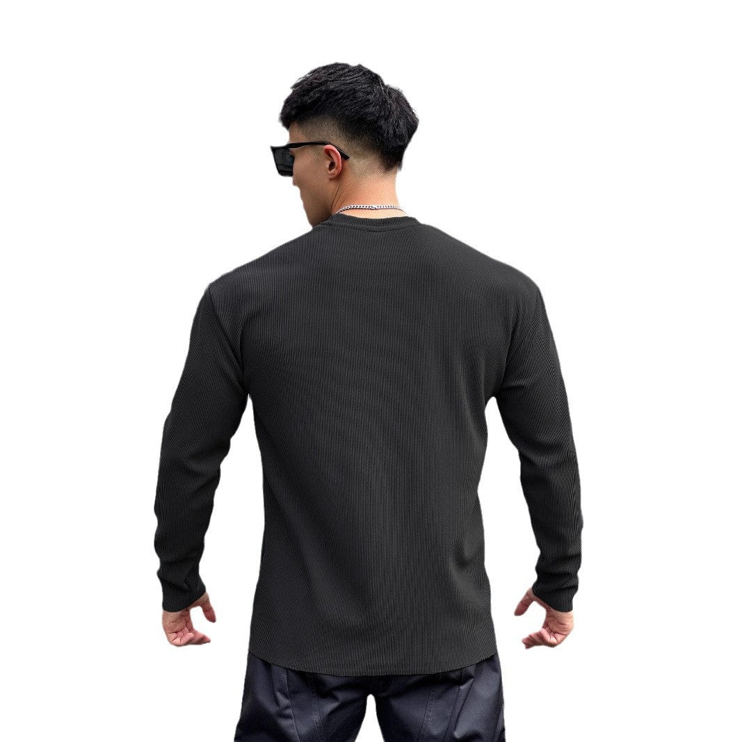 Men's long sleeve t-shirt in high quality ribbed material with a casual chic and stylish cut