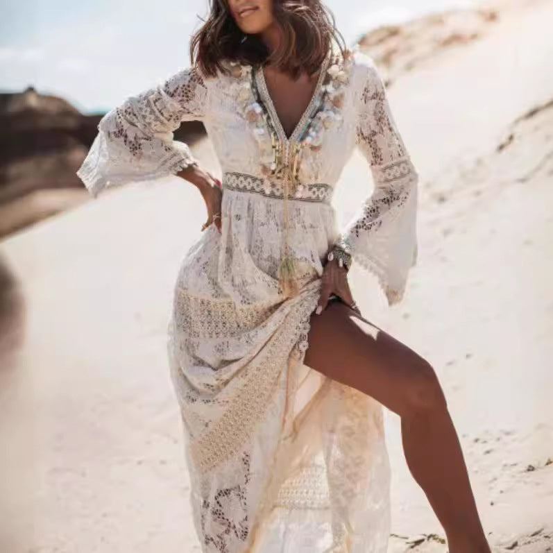 Elegant boho beach dress for ladies with lace accents and a loose fit Lune London