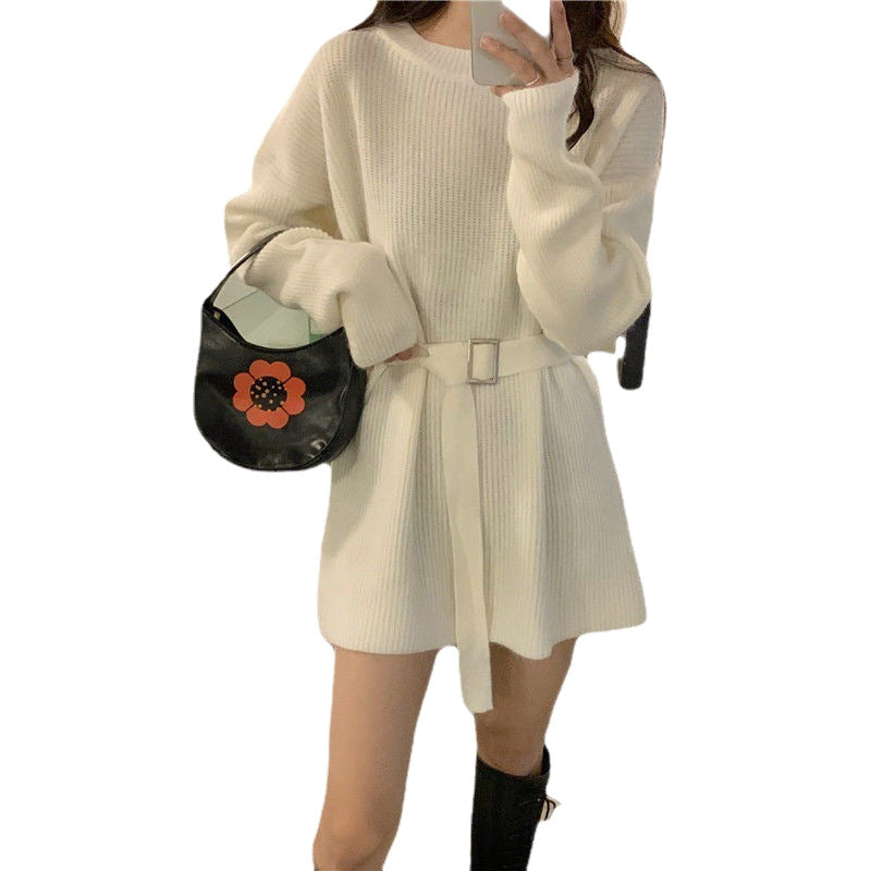 Robe en tricot pour femmes avec ceinture à la taille et coupe ample Chic & Stil