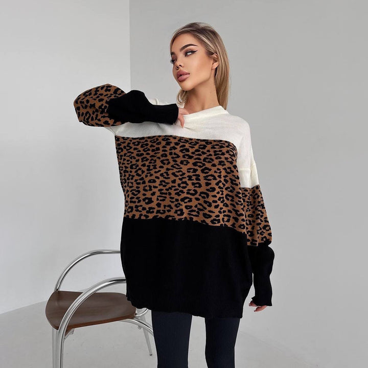 Trendy oversized sweater for women with animal pattern and creative color block details Lune London