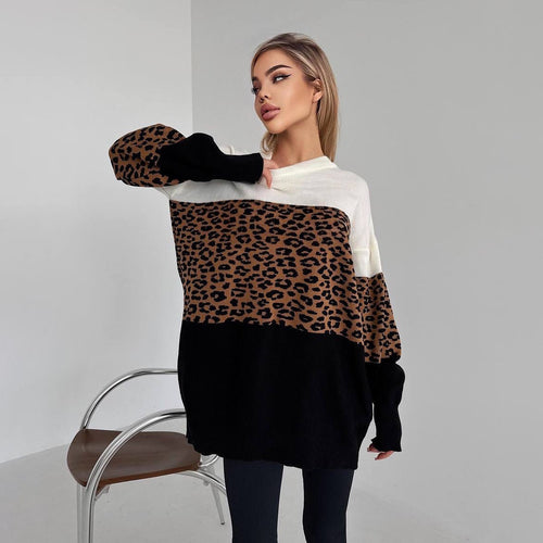 Trendy oversized sweater for women with animal pattern and creative color block details Lune London