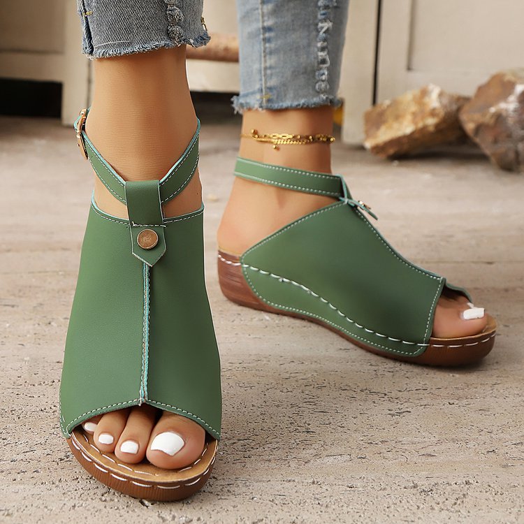 High-quality mid-height sandals for women with adjustable strap and ergonomic insole Lune London