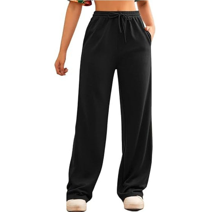 Women's sweatpants with comfortable fit and elastic waistband Lune London