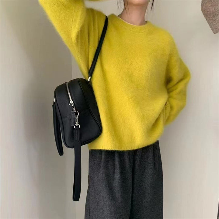Women's sweater in soft and fluffy material Lune London