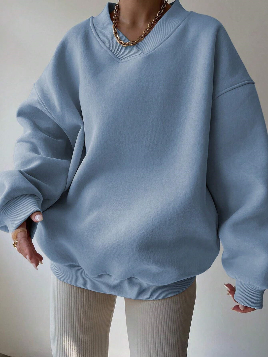 Oversized sweatshirt for women with deep V-neck and relaxed fit Lune London