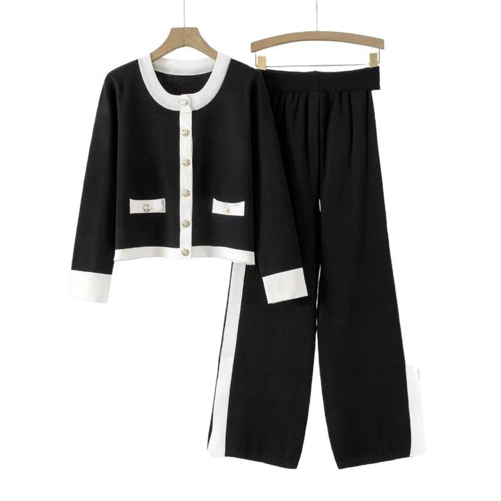 Women's knit loungewear set with decorative buttons and side slit Lune London