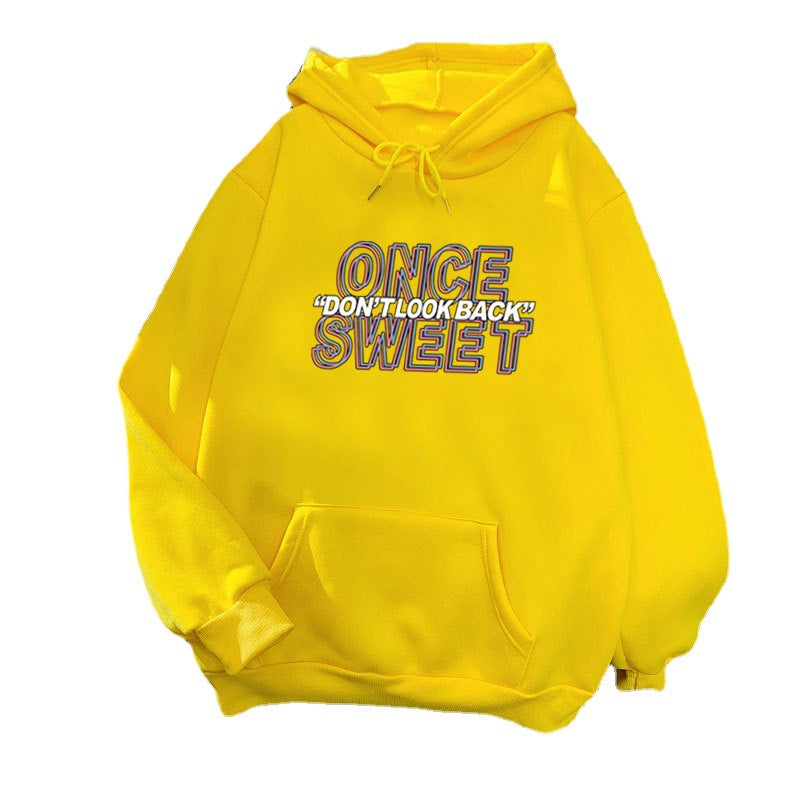 Women's hooded sweatshirt with modern design and comfortable fit Chic & Stil