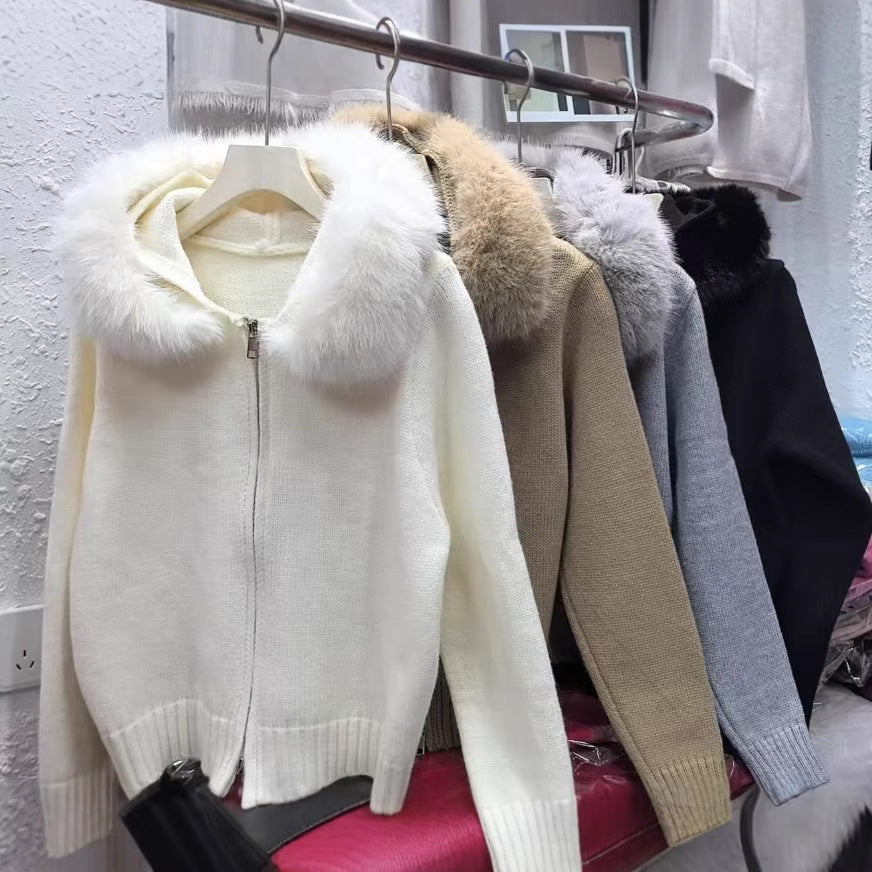 Women cozy knit vest with luxurious fur collar and zipper Lune London