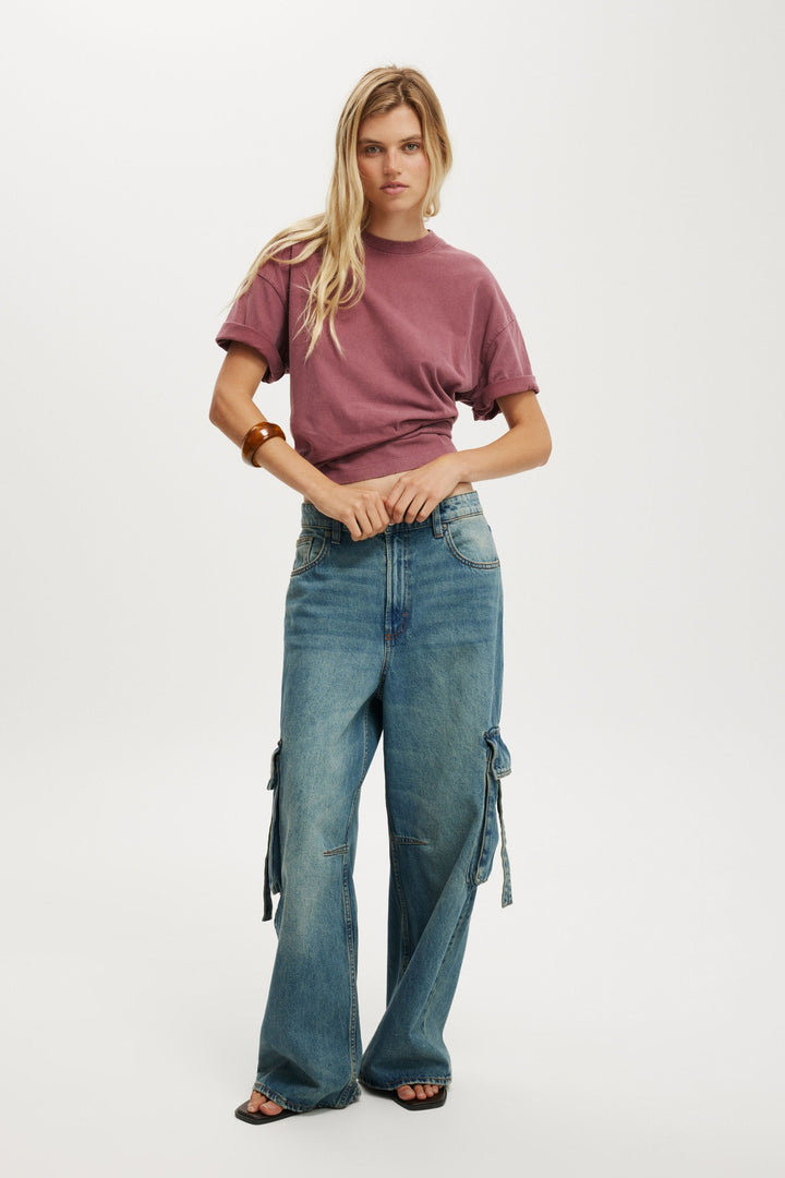 Women's casual wide-cut cargo jeans with practical pockets Lune London