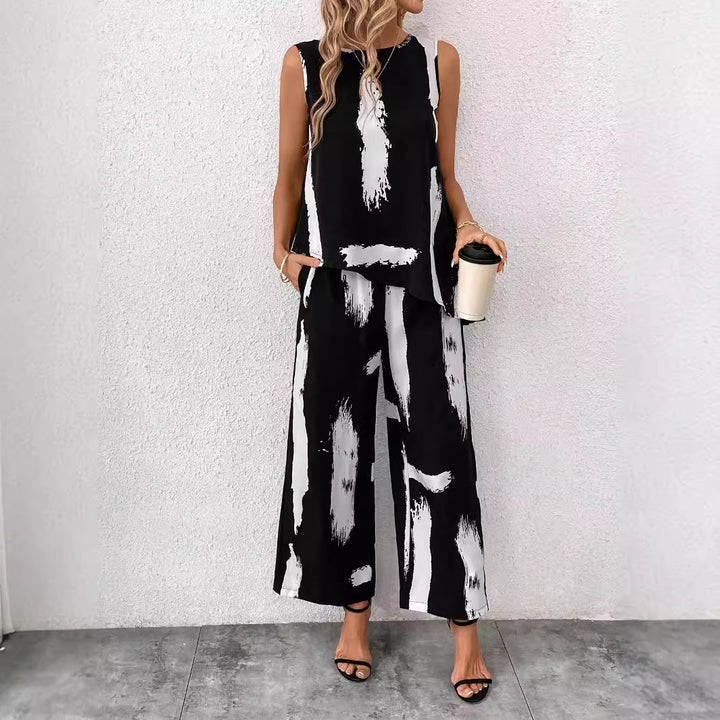 Two-piece women's set with a casual top and wide-leg pants Lune London