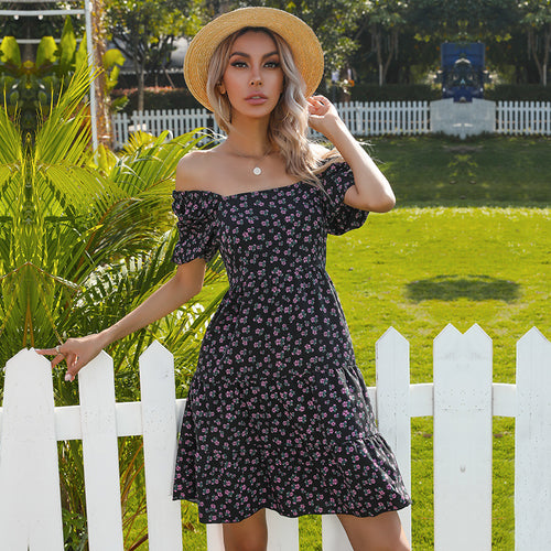 Robe florale rétro pour femmes avec larges manches bouffantes et jupe volumineuse Chic & Stil