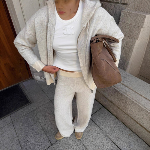 Femmes confortables combinaisons tricotées au design décontracté avec fermeture éclair Chic & Stil