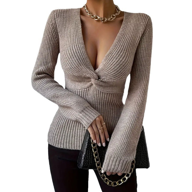 Knit sweater for women with a deep V-neck and a fitted silhouette Lune London
