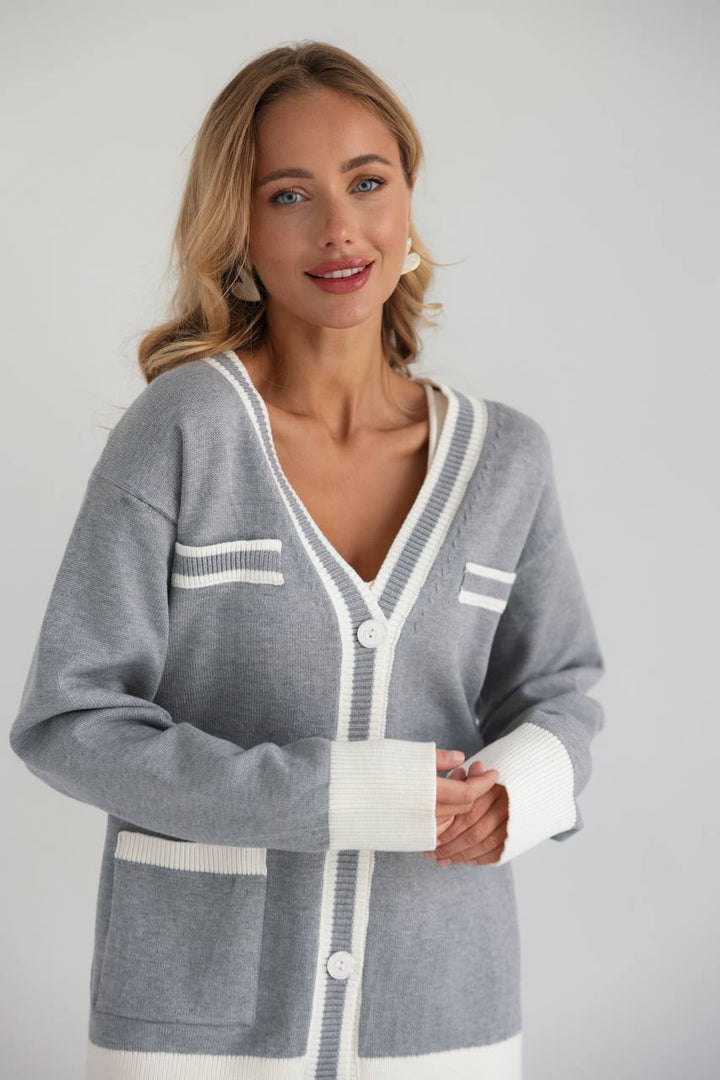 Comfortable sweater for women with contrasting details Lune London