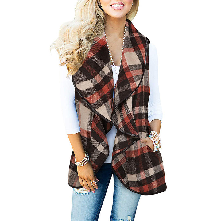 Women's cardigan in warm checkered material with side pockets Lune London