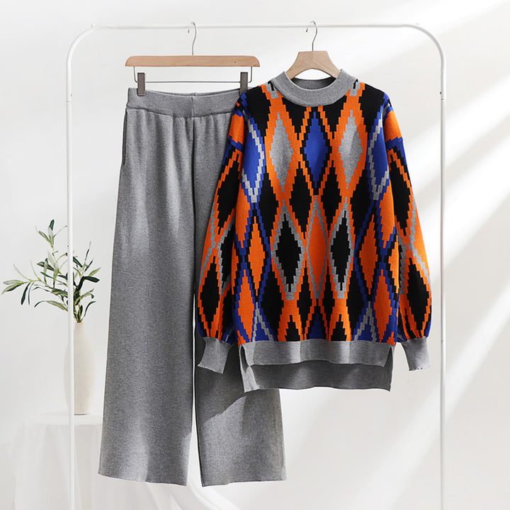 Trendy knit loungewear set for women with geometric pattern and loose fit Lune London