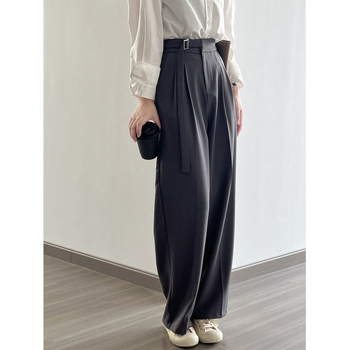 High-waisted wide-leg trousers for women with elegant pleat Lune London