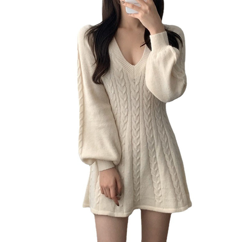 Robe tricotée pour femmes avec décolleté en V et motif en relief Chic & Stil