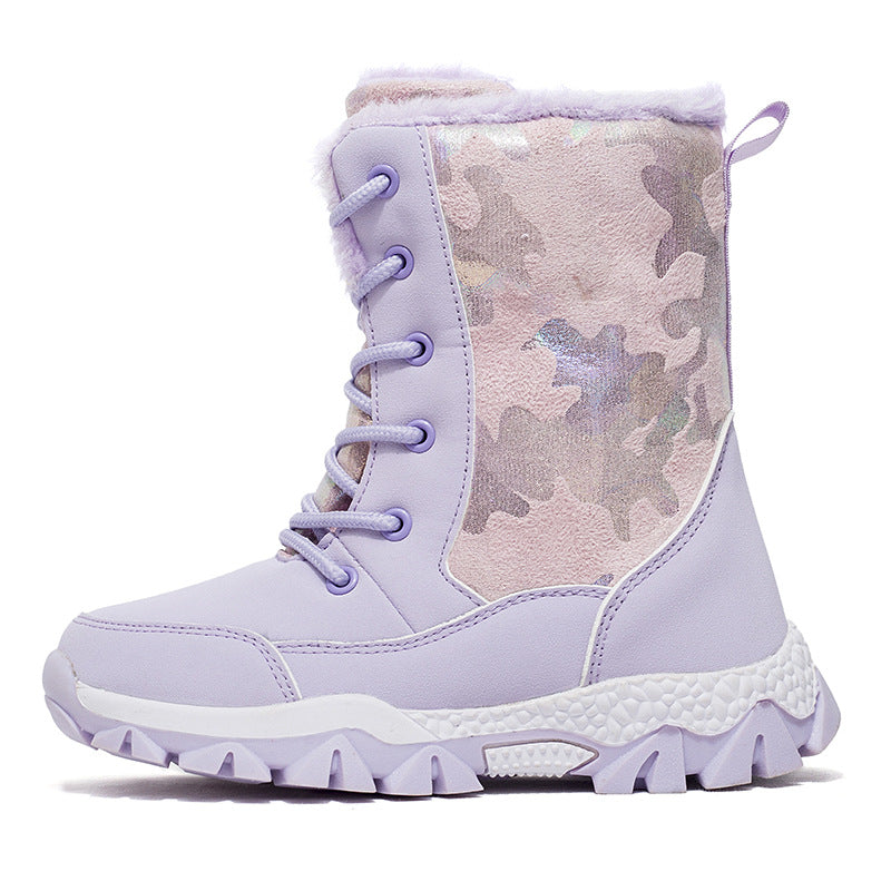 Winter boots for women padded with non-slip sole and chic and stylish design