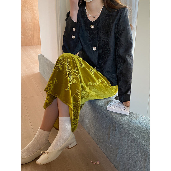 Women's elegant, structured short jacket with floral pattern Chic & Stil