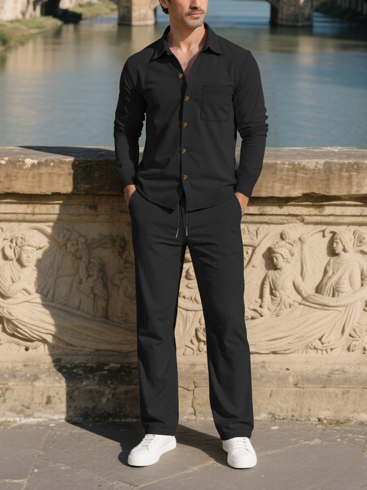 Elegant casual suit for men with structured design and practical pockets Lune London