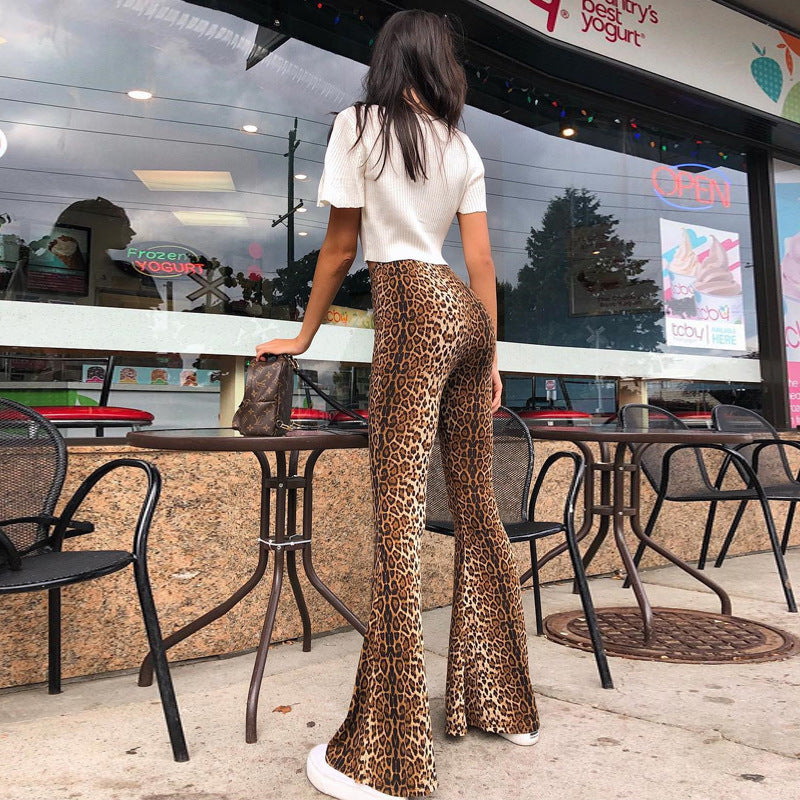 Women's Flared Leggings in animalistic tiger knit washing Lune London