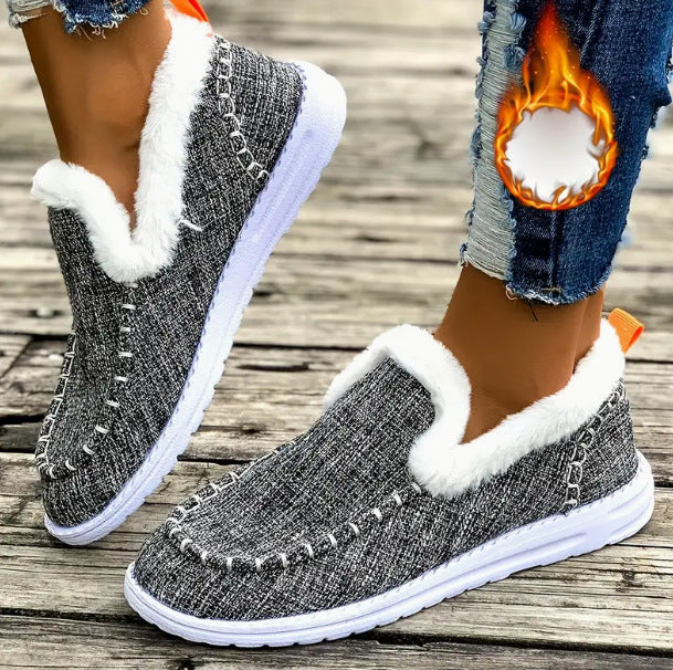 Ladies comfortable fleece slippers with non-slip sole Lune London