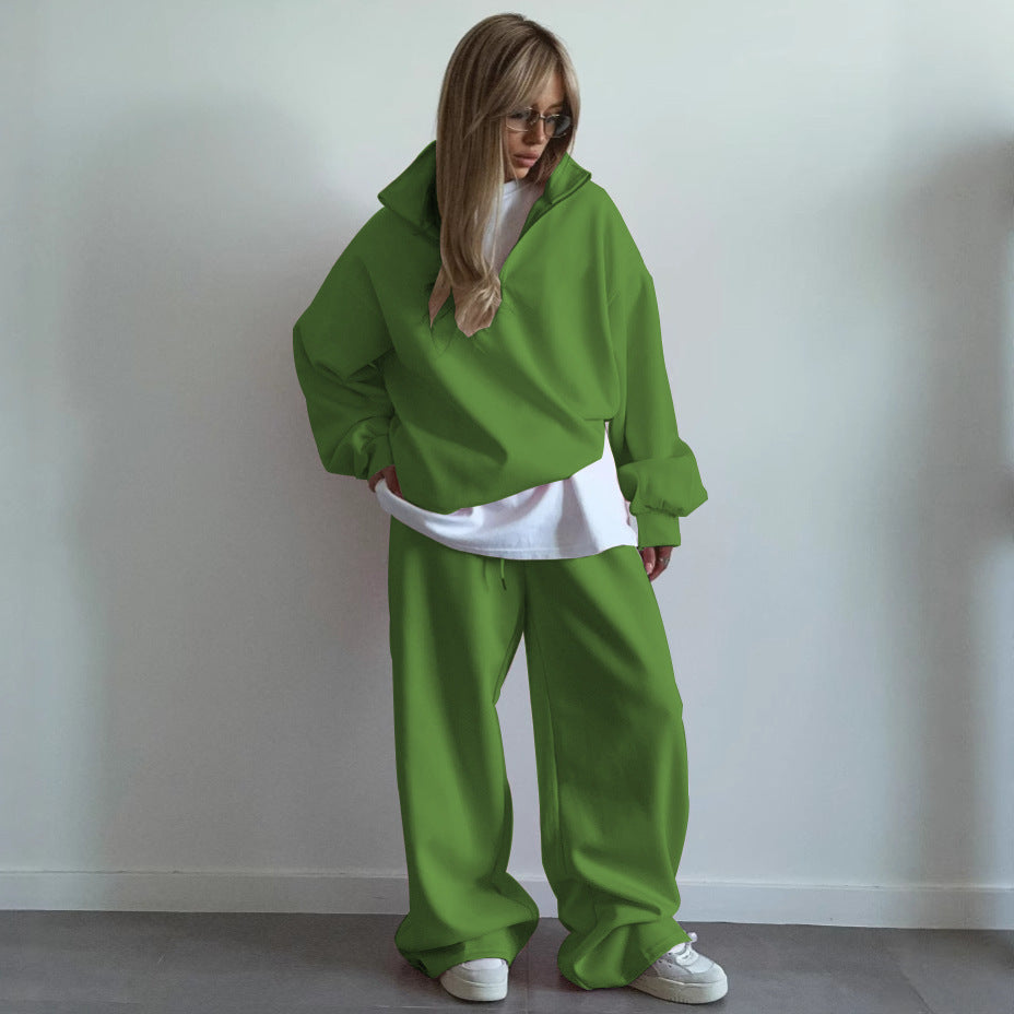 Sporty hoodie for ladies with high collar and loose fit Lune London