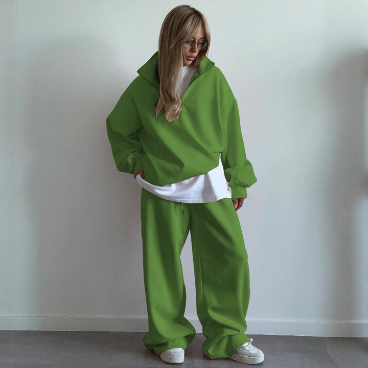 Sporty hoodie for ladies with high collar and loose fit Lune London