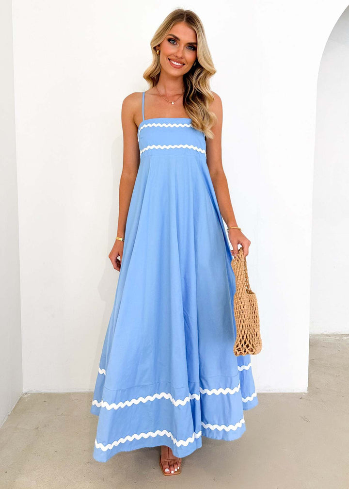 Chic & Stil Elegant A-line summer maxi dress for women with sophisticated decorative embellishments