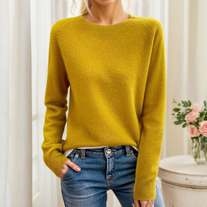 Soft knitted sweater for women with textured pattern Lune London