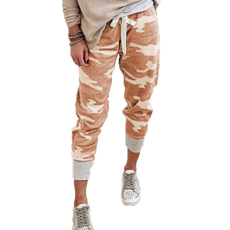 Comfortable cargo pants for women with elastic waist and side pockets Lune London