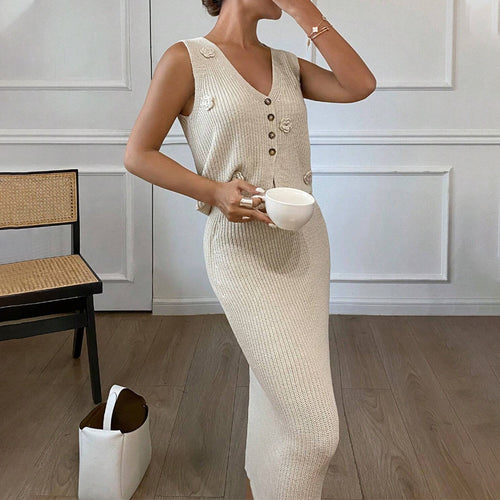 2-piece knit set for women with stylish button details and a chic floral design