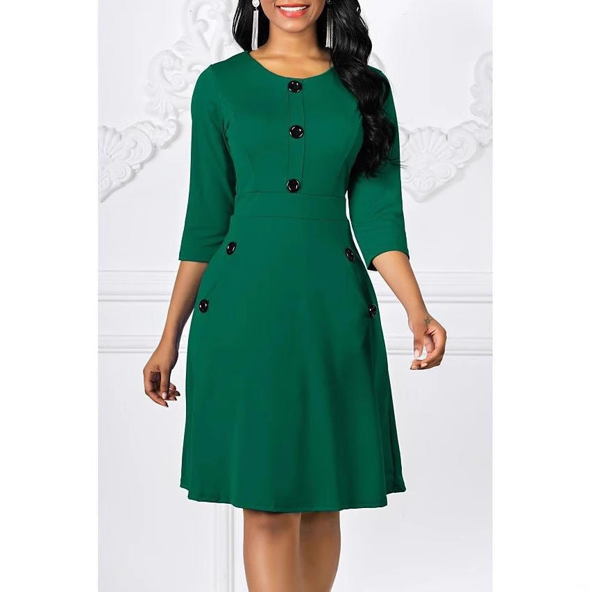 Classic three-quarter sleeve dress for women with buttoned details Lune London
