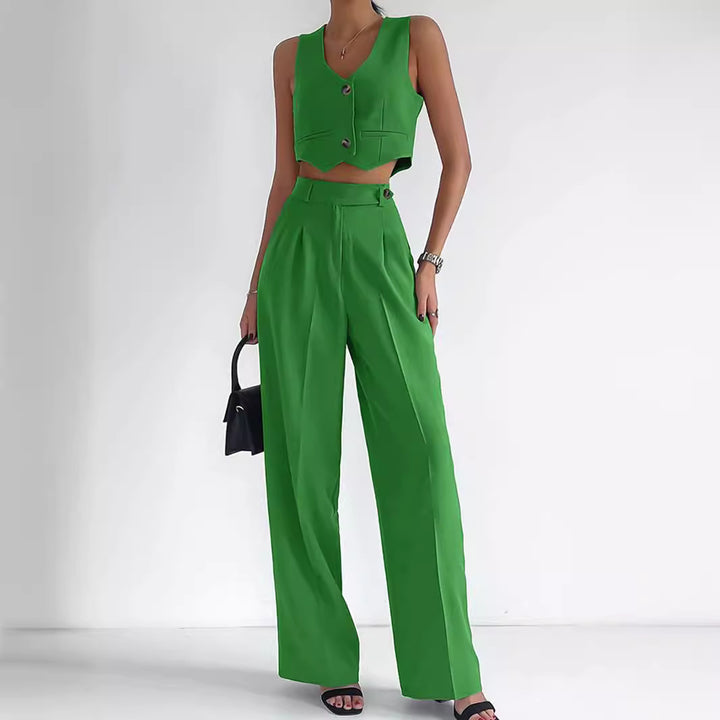Fashionable women's set consisting of a sleeveless crop top and wide trousers Lune London