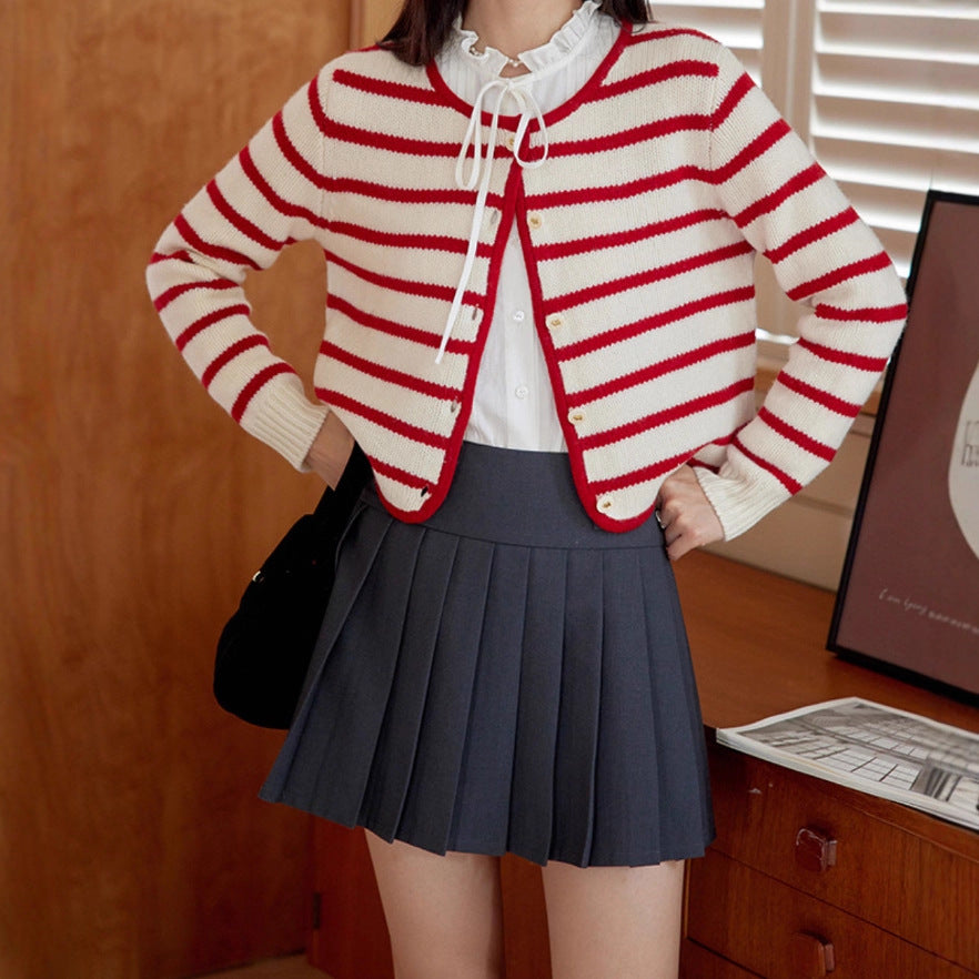 Striped knitted short-sleeve jacket for women with button closure Lune London