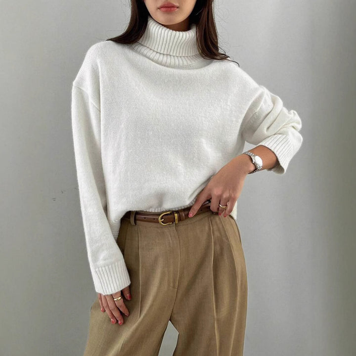 Women's oversized turtleneck sweater with fine texture Chic and Style