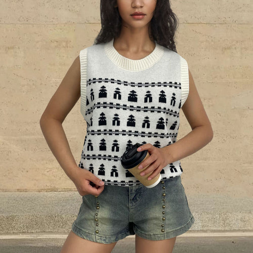 Casual knitted cardigan for women with a festive pattern Lune London