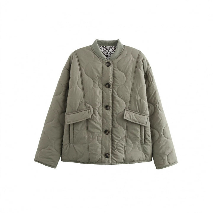 Ladies oversized quilted jacket with practical pockets and chic sporty design
