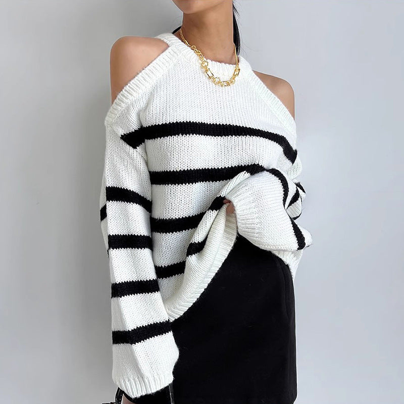 Pull oversized pour femmes avec design d'épaule dénudée et motif rayé Chic & Stil