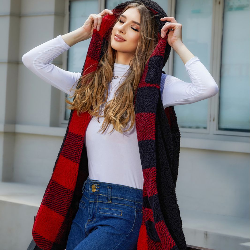 Ladies Cozy Gilet with Checked Pattern and Large Pockets Lune London