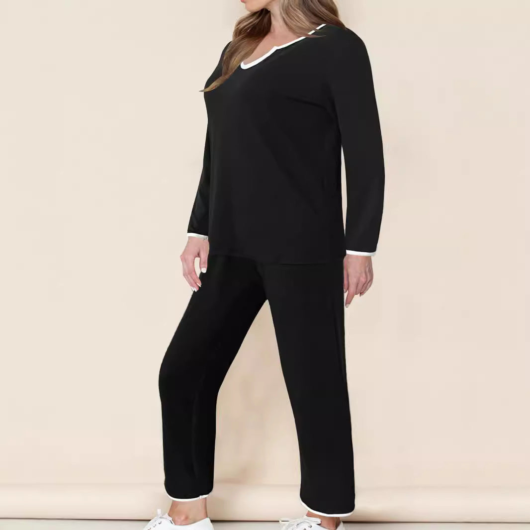 Women’s lounge set with elegant V-neck and contrasting details Lune London