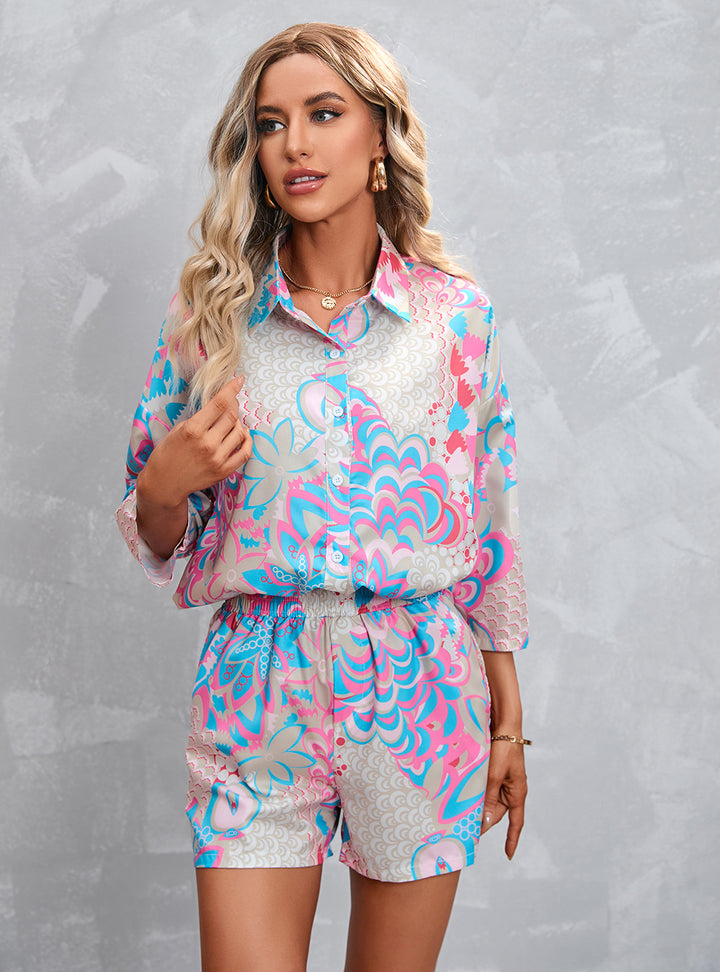 Casual short sleeve women's shirt with elastic waist and modern chic and style