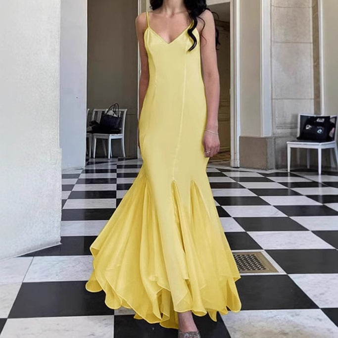 Women Elegant maxi dress with deep V-neck and slit Lune London