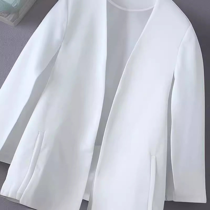 Women's elegant slim fit blazer with practical pockets Lune London