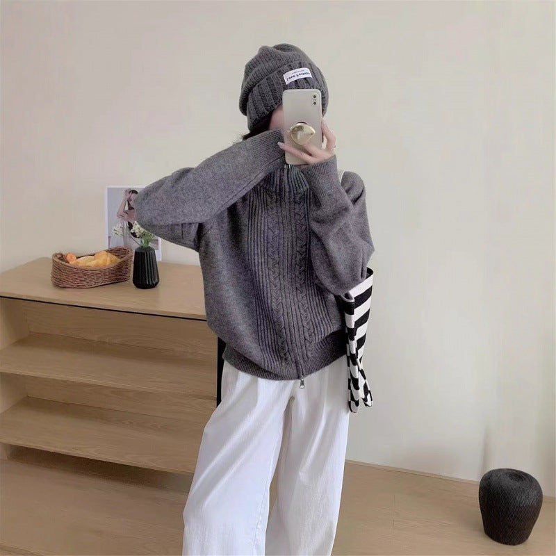 Cardigan féminin avec col zippé et matériau de haute qualité Chic & Stil