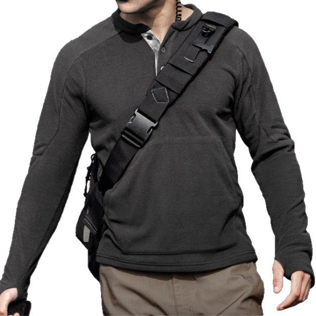 Men's fleece pullover with a stylish high collar and practical buttons Lune London
