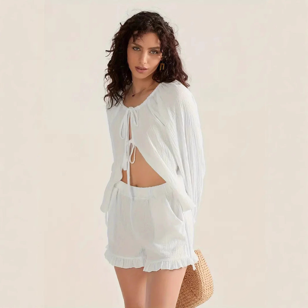 Casual women's set with elastic top and shorts Lune London